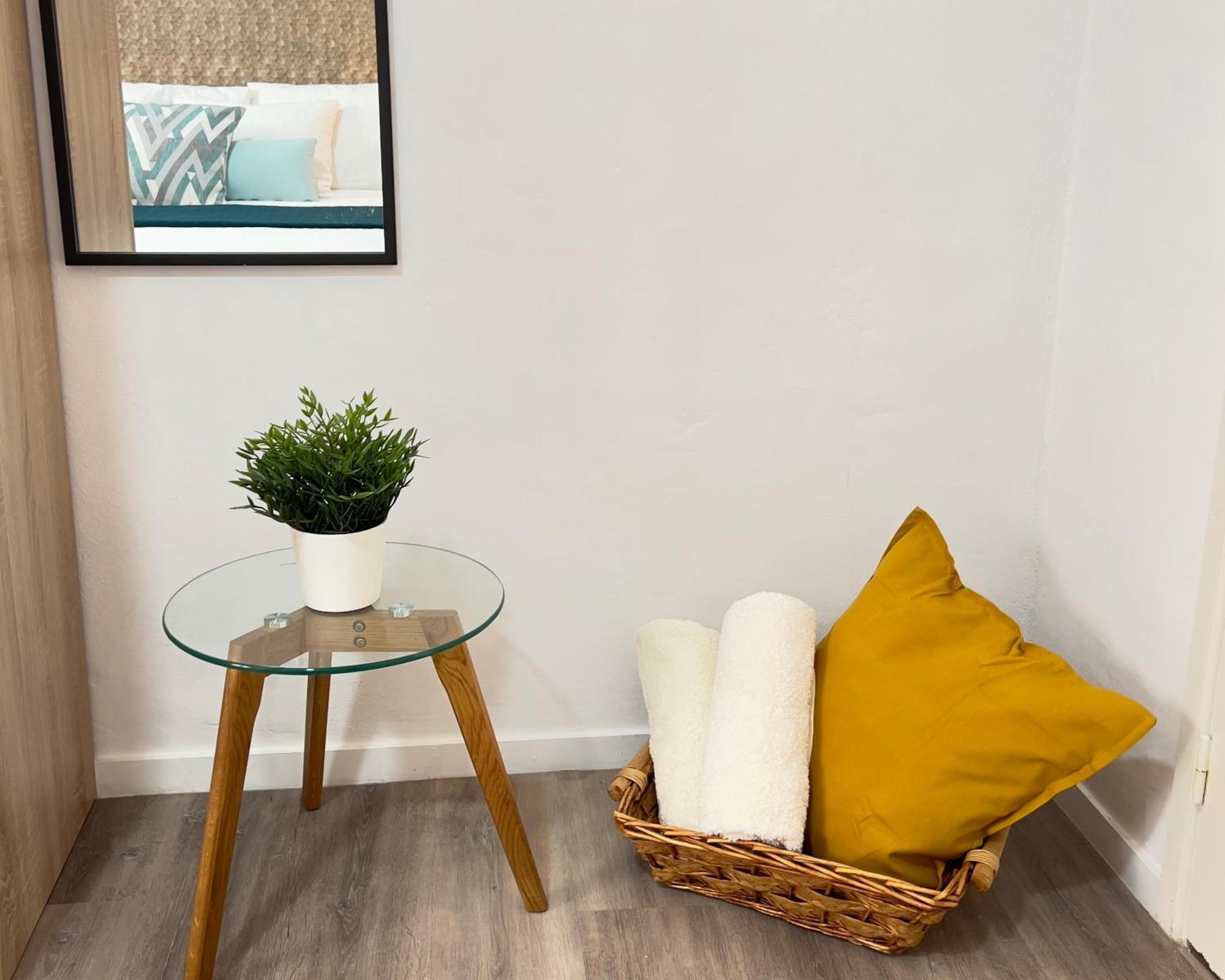 Alcamar Habitacion Privada Con Las Areas De Sala, Cocina Y Bano Que Se Comparten Cerca Al Mar! Alcalá la Real Eksteriør bilde