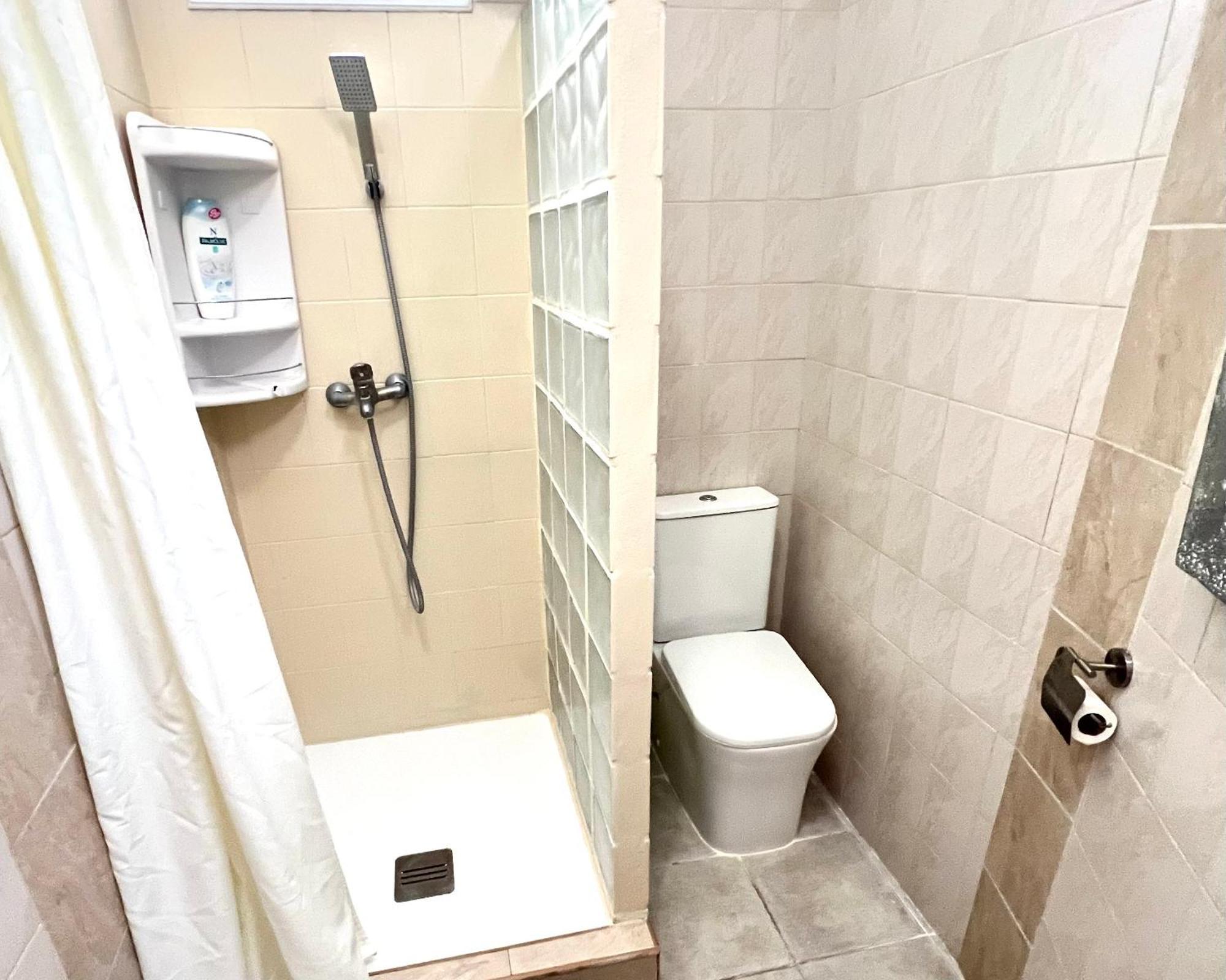 Alcamar Habitacion Privada Con Las Areas De Sala, Cocina Y Bano Que Se Comparten Cerca Al Mar! Alcalá la Real Eksteriør bilde